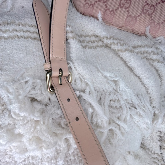 💎 Gucci GG Canvas Flat Messenger Crossbody • Baby Pink 💎 - Picture 8 of 13